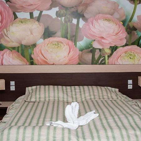 Hotel Magura Verde Бакэу Экстерьер фото